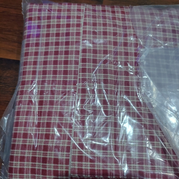 Calico tea dye red plaid fabric - Picture 2 of 2